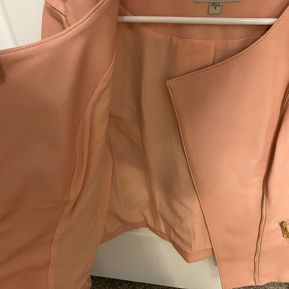 Leather jacket - Picture 2 of 3